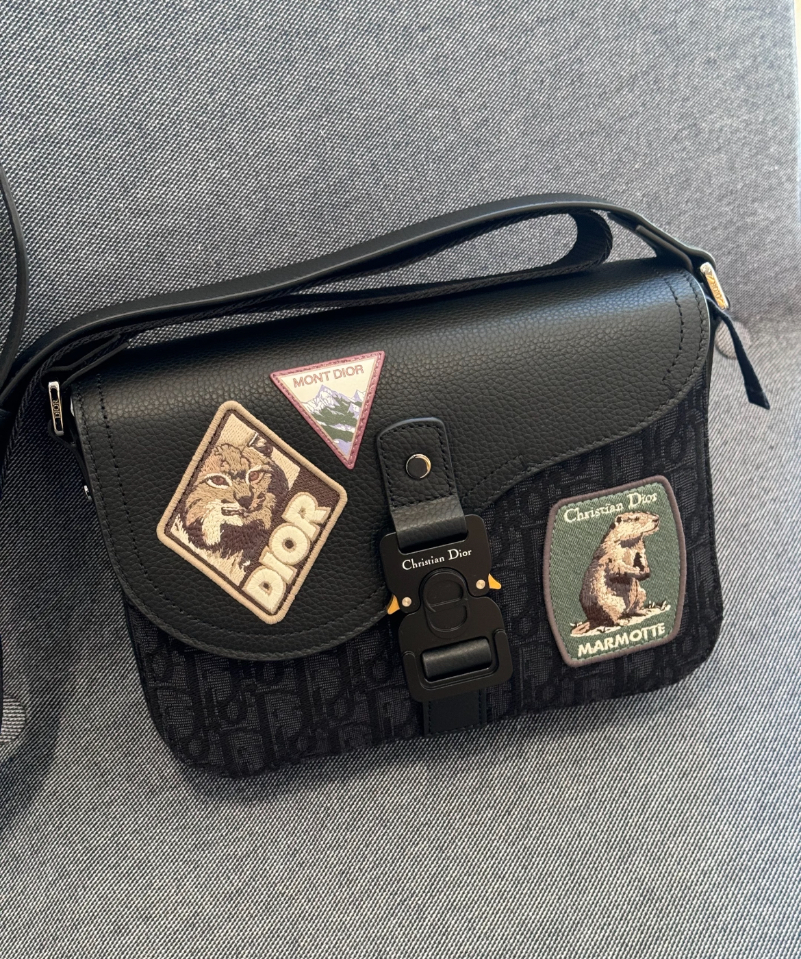 【モダンでコンパクト♪】ディオール★メッセンジャーバッグ