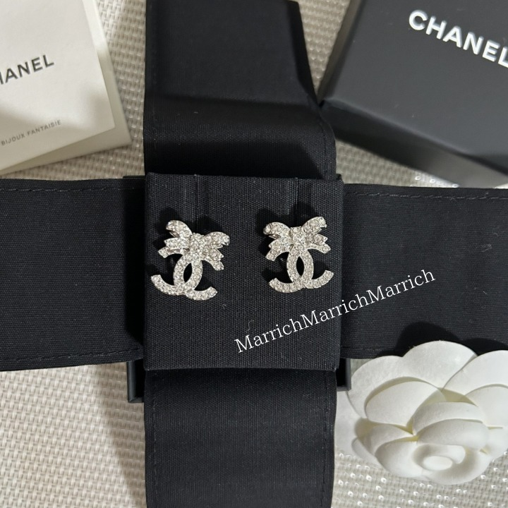 2３S《ロゴ＆リボン》CHANEL ♡ ピアス