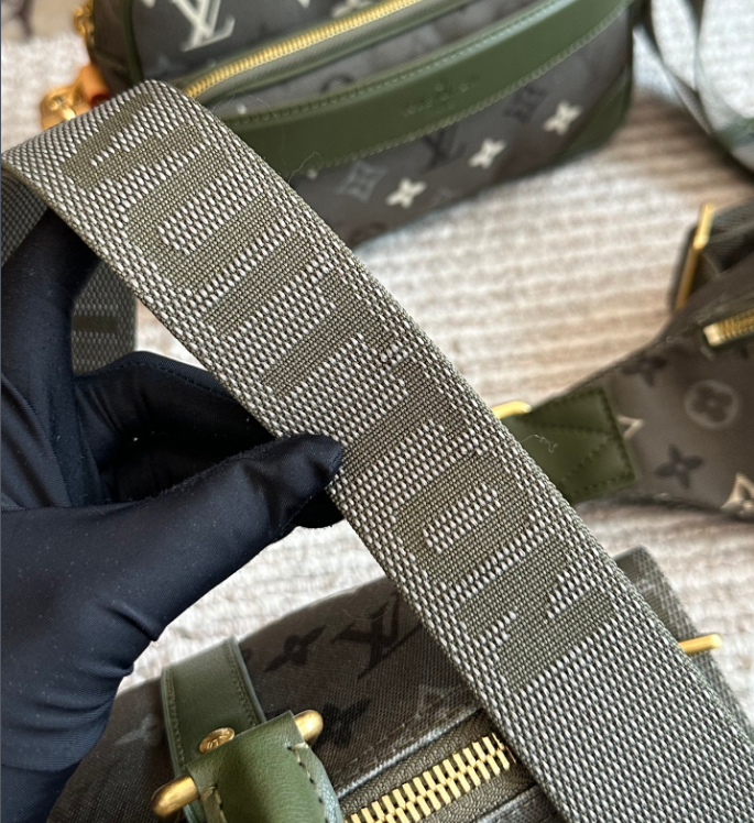 新色カーキモノグラム★ LV キーポル ショルダーバッグ 25