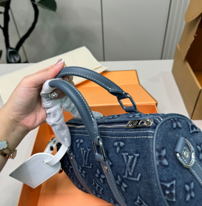 [SALE]ヴィトン Vuitton レア キーポルバンドリエール 25
