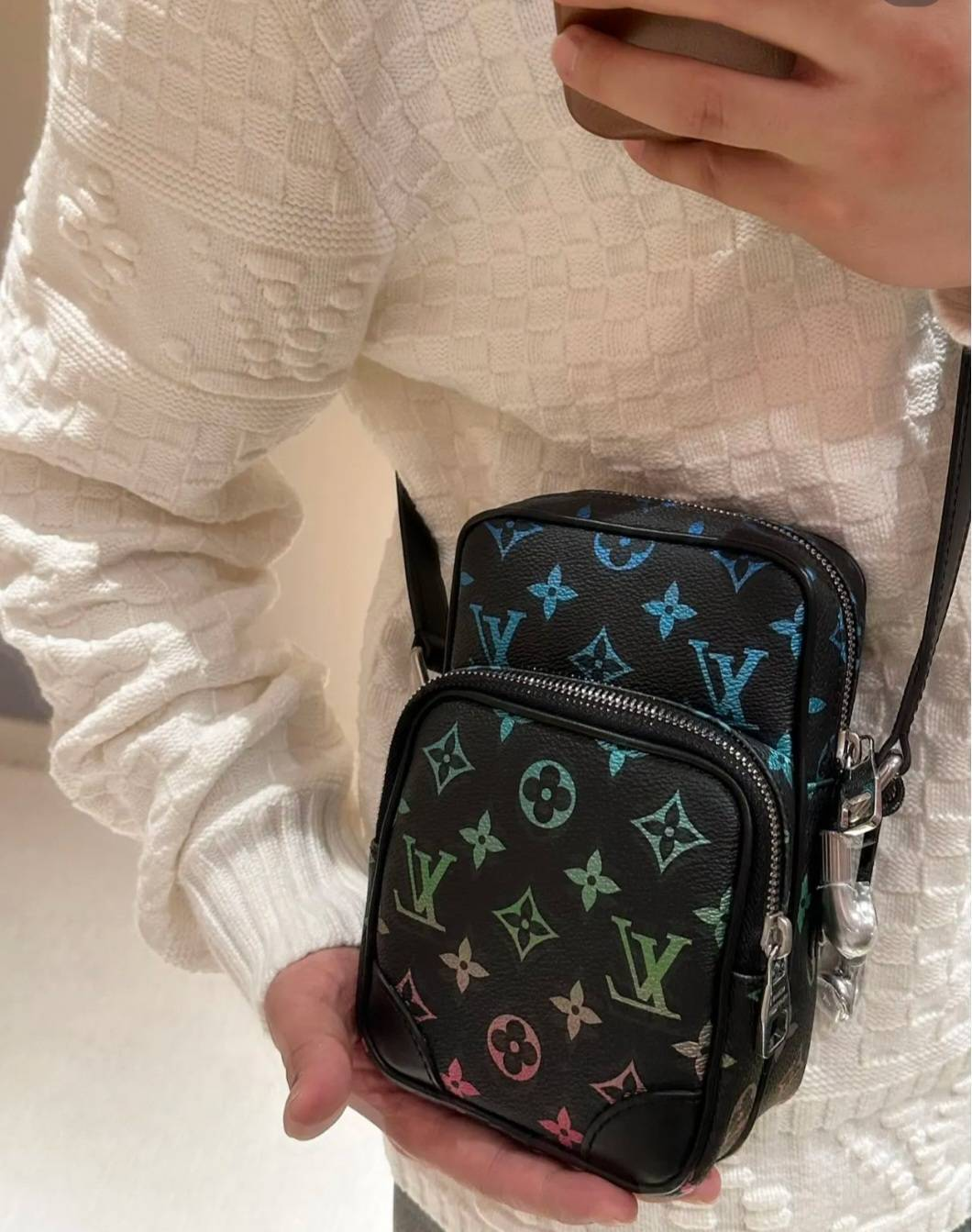 【カラフルグラデ モノグラム/黒】Louis Vuitton バッグ AMAZONE