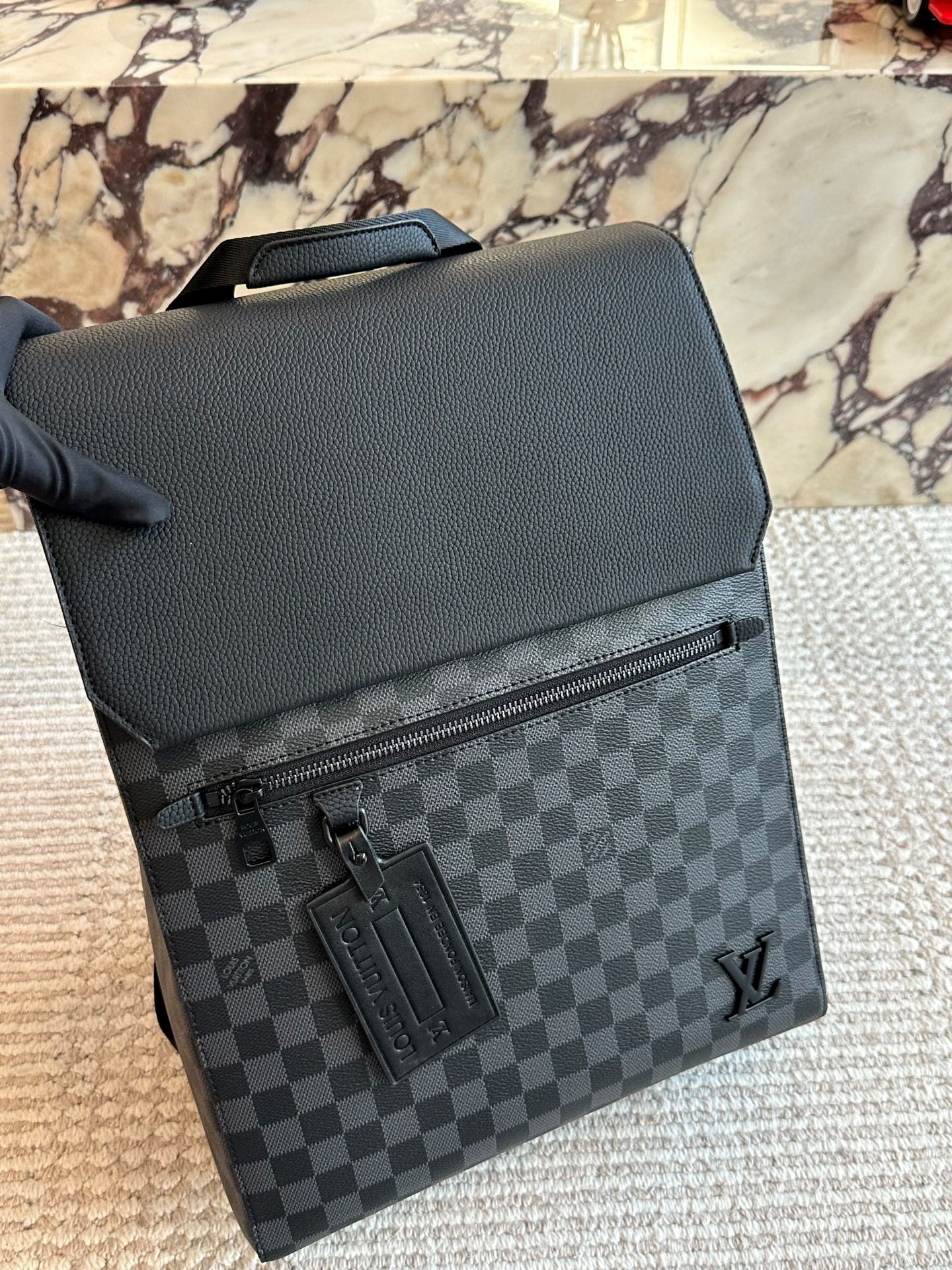 【クールなシルエット♪】Louis Vuitton★バッグパック