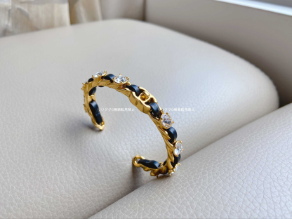 (シャネル)AB4267☆ブレスレット　バングル☆パールとレザー