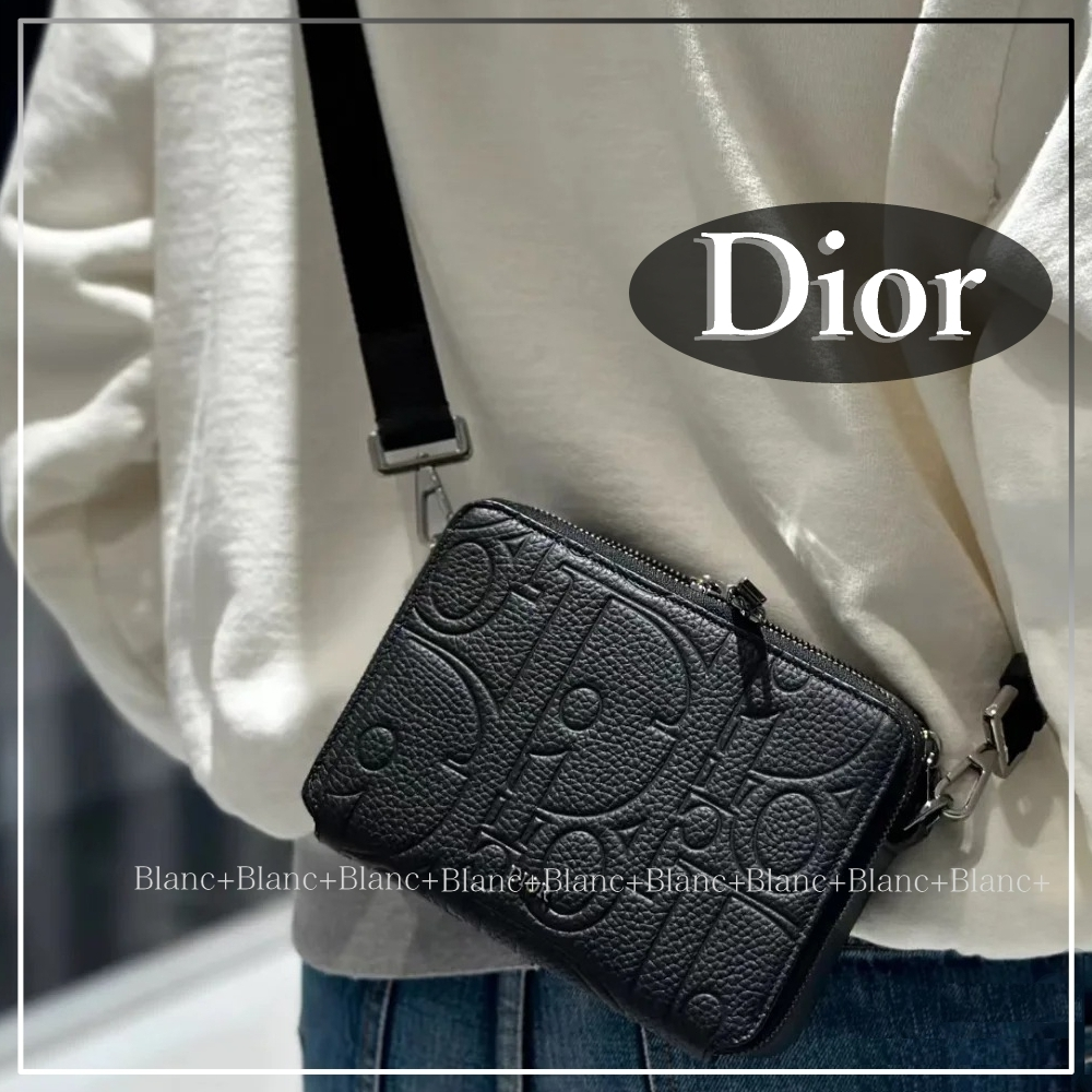 丁度良いお洒落サイズ★【 Dior 】ストラップ付き ジップポーチ
