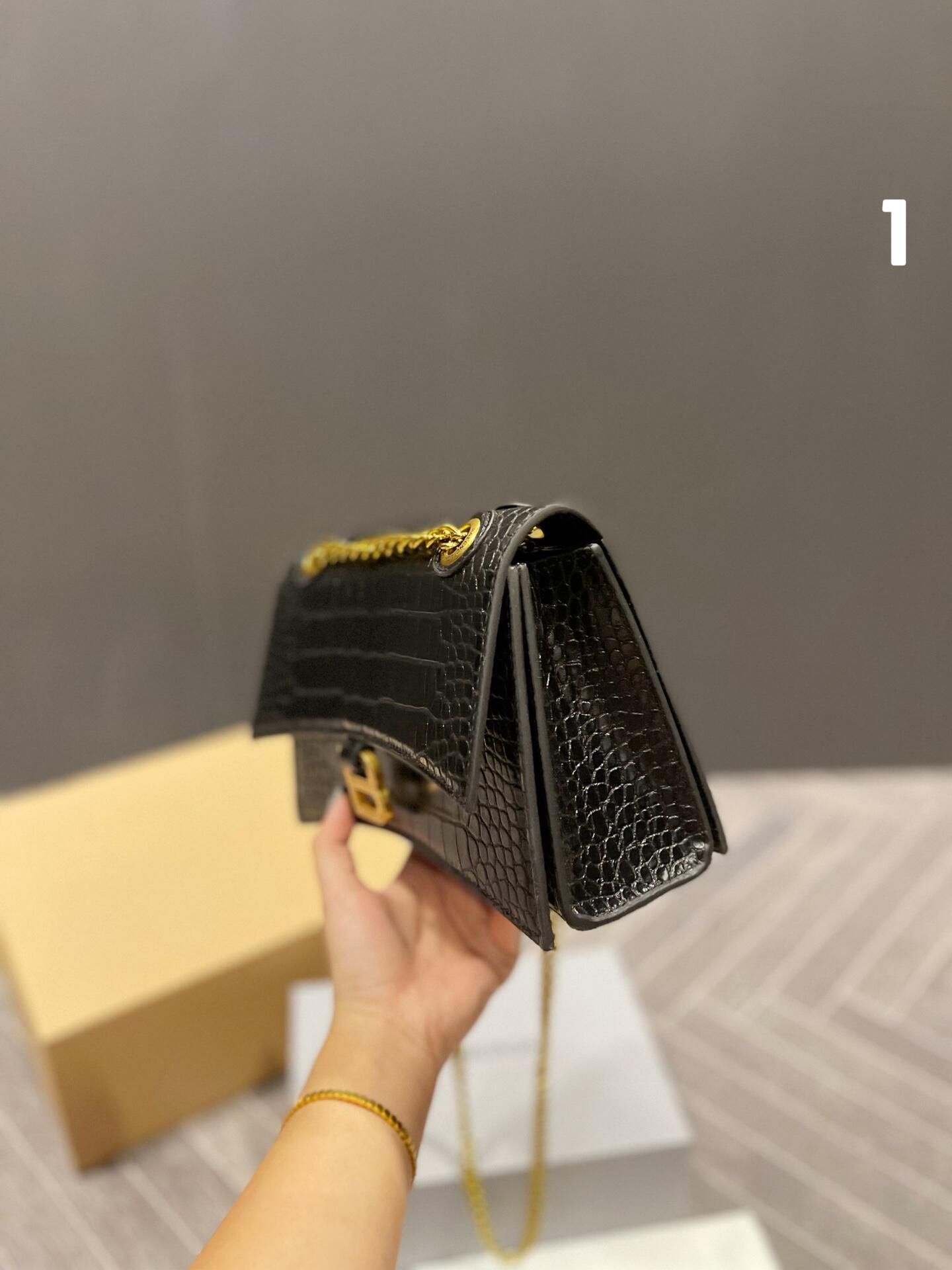 【BALENCIAGA】アワーグラスシェイプ XS ハンドルバッグ