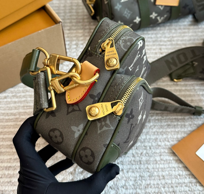 新作*LV*Nil カーキグリーンモノグラム ショルダーバッグ M27095