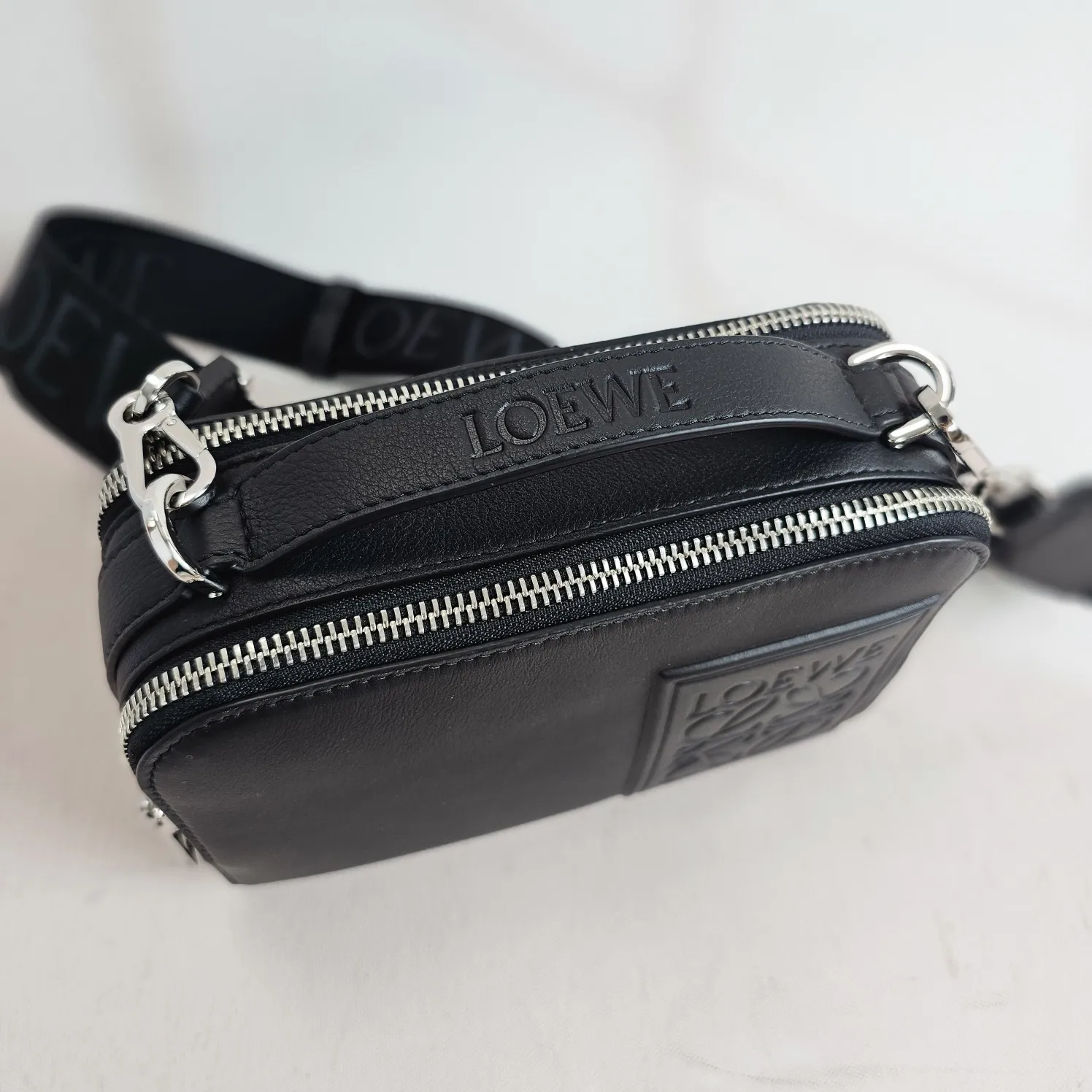 ★人気★【LOEWE】★MINI CAMERA ショルダーバッグ★