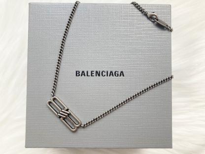 【BALENCIAGA/バレンシアガ】大人気◇BB ICON ネックレス