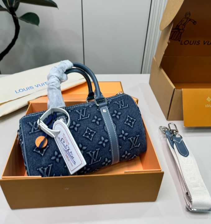 [SALE]ヴィトン Vuitton レア キーポルバンドリエール 25