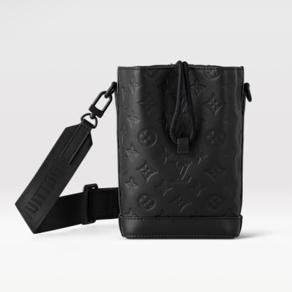 ◆コンパクト【 Louis Vuitton 】ノエ・スリング