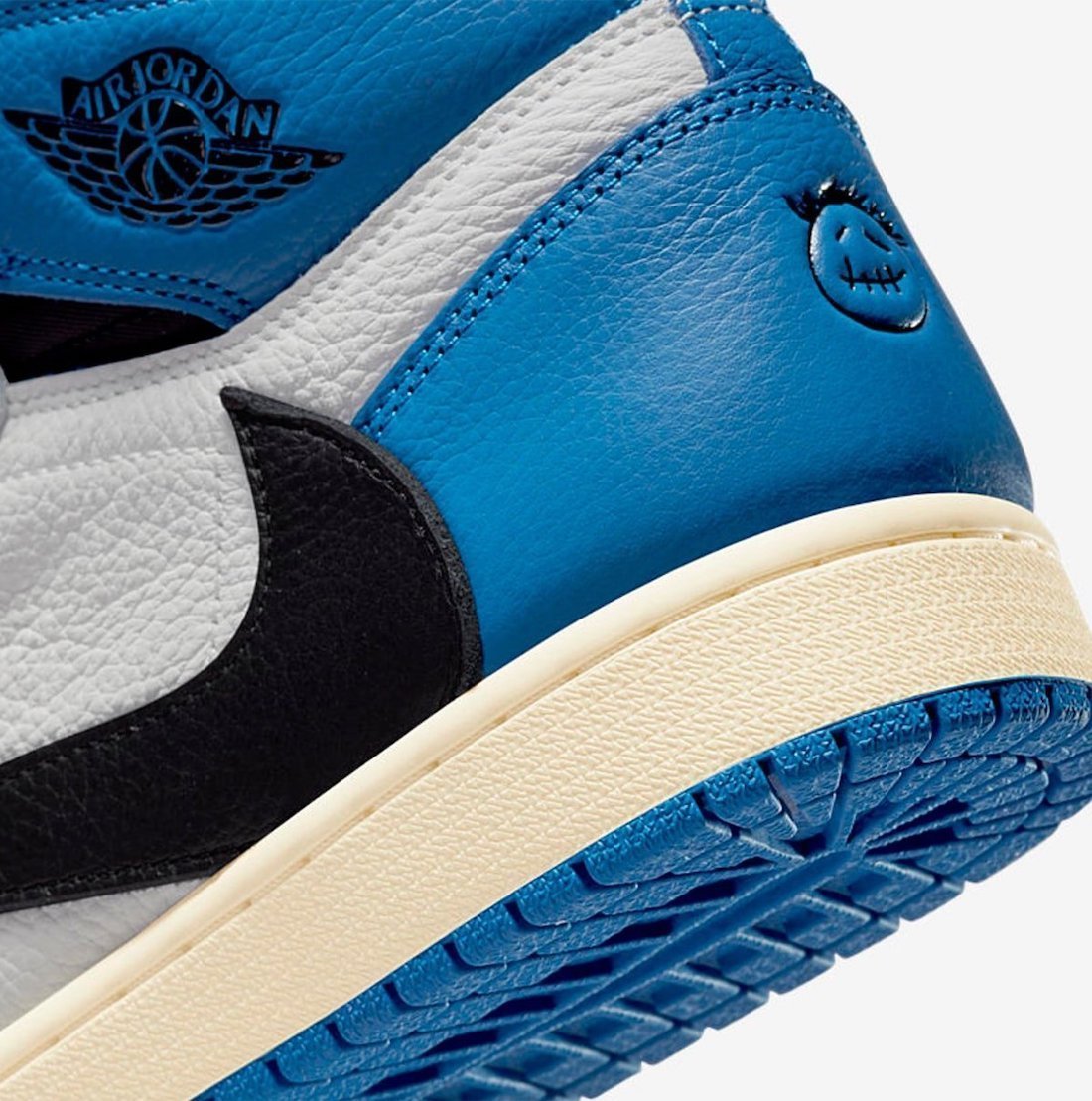 Nike × Travis Scott × Fragment Air Jordan 1 High コラボ