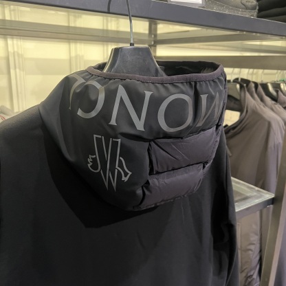 【MONCLER】セール！ZIP UP カーディガン ブラック