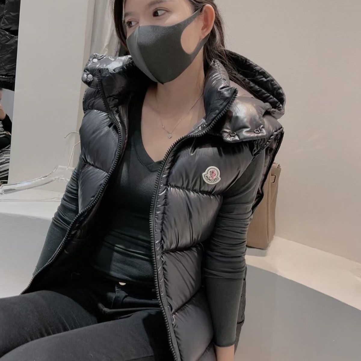 【公式認定ストア】MONCLERモンクレール 定番ダウンコート 限定発売中！多くの著名人やセレブに愛用されています! 爆買い！即完売必至MAYA（ユニセックス）「ベスト」(べすと)