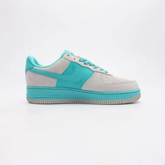 【NIKE X TIFFANY】★日本国内では未発売💓 AIR FORCE 1 LOWが新たなカスタムシューズで再登場★超人気■男女兼用