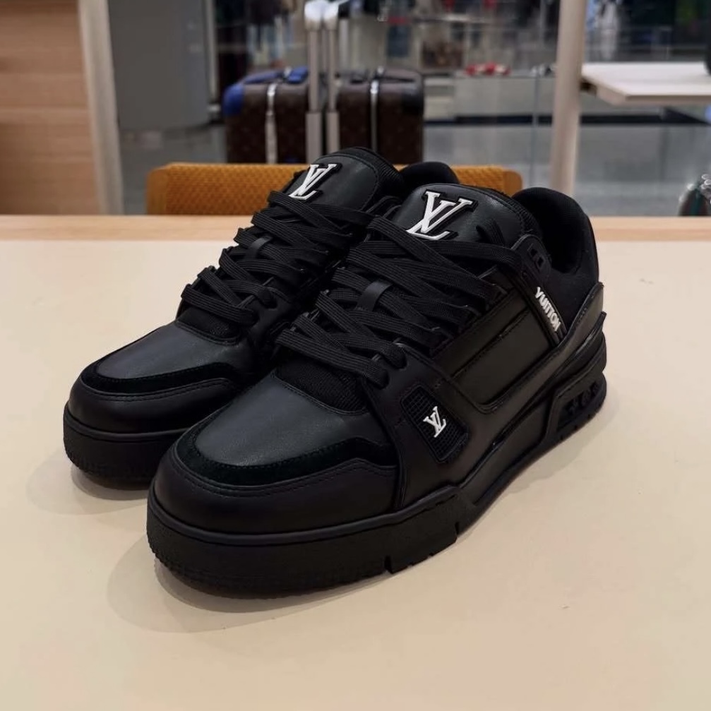 【大人気◆NIGOコラボ】ルイヴィトン LV トレイナー スニーカー