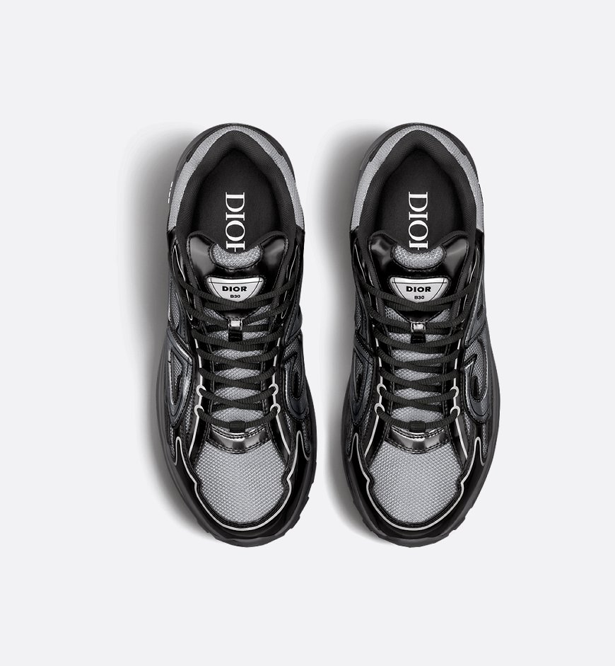 B30 カウントダウン スニーカー