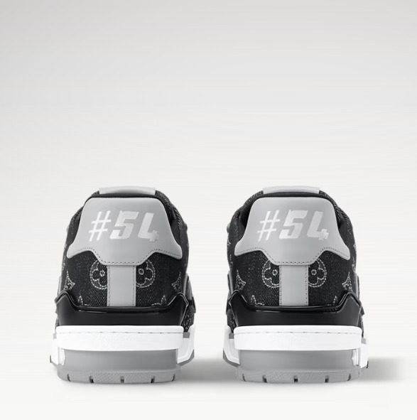 ＊コーデの主役に＊【Louis Vuitton】LV トレーナー スニーカー