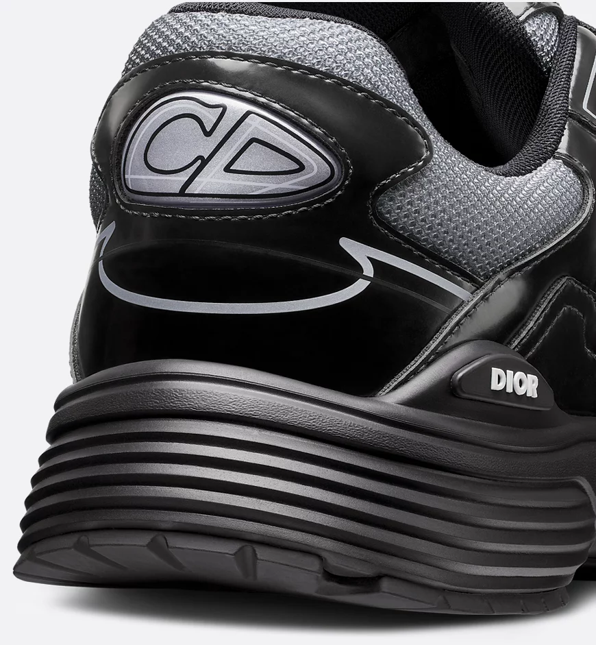 B30 カウントダウン スニーカー