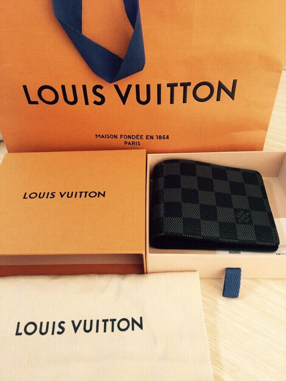 ポルトフォイユ・ミュルティプルM60895 M61695