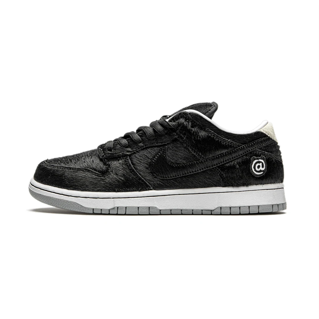 【送料無料】【代金引換】Nike SB Dunk Low “Medicom Toy - BE@RBRICK”【正規品】