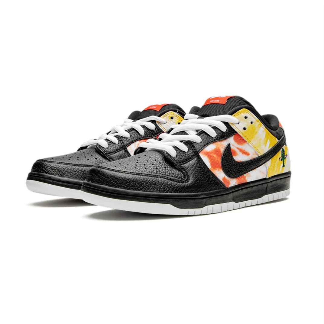 【送料無料】【代金引換】Nike SB Dunk Low “Tie-Dye Rayguns 2019 - Black”【正規品】