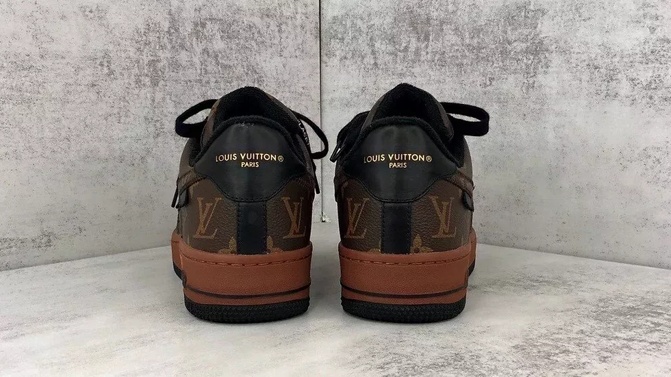 SS-22 LOUIS VUITTON X NIKE AIR FORCE 1 SNEAKERS【本物保証】【代金引換】