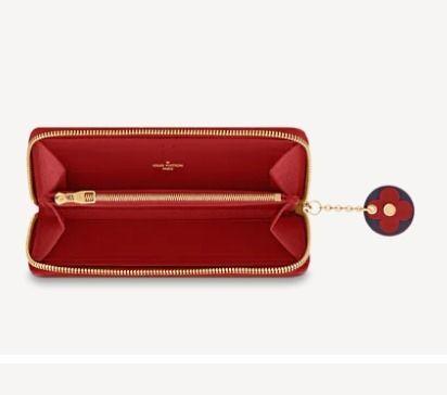 ルイヴィトン 紺 長財布 茶系バッグに入れて