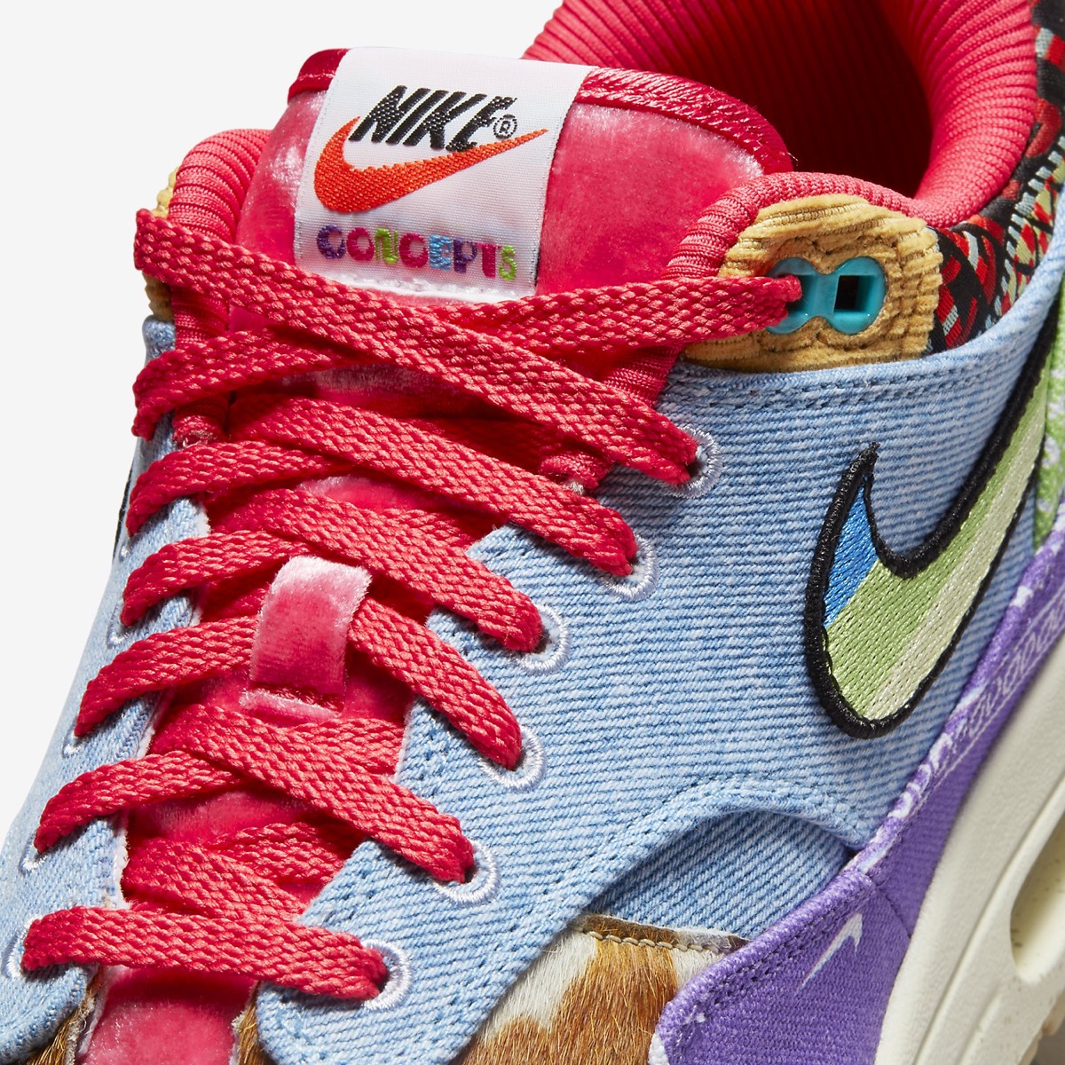 NIKE X CONCEPTS 'AIR MAX 1 FAR OUT' スニーカー