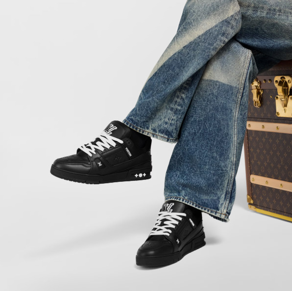 国内発送＊すぐ届く【Louis Vuitton】LV トレイナー スニーカー