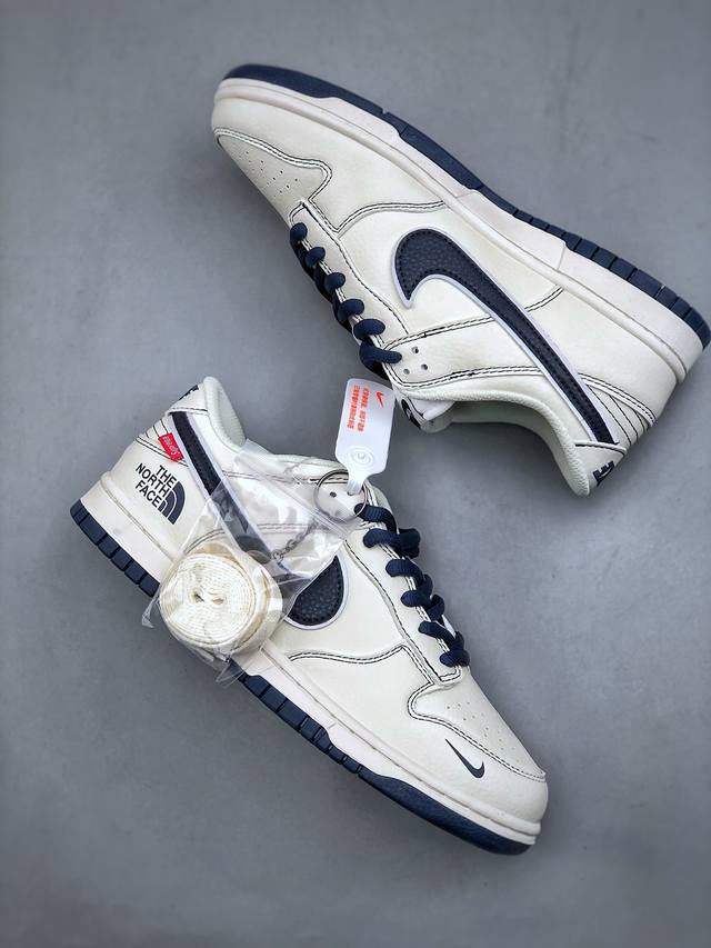 Nike Sb Dunk Low Supreme X The North Face