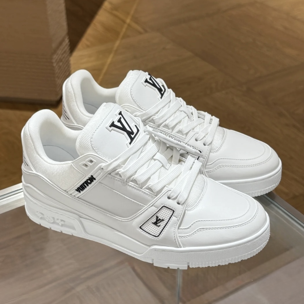 【大人気◆NIGOコラボ】ルイヴィトン LV トレイナー スニーカー