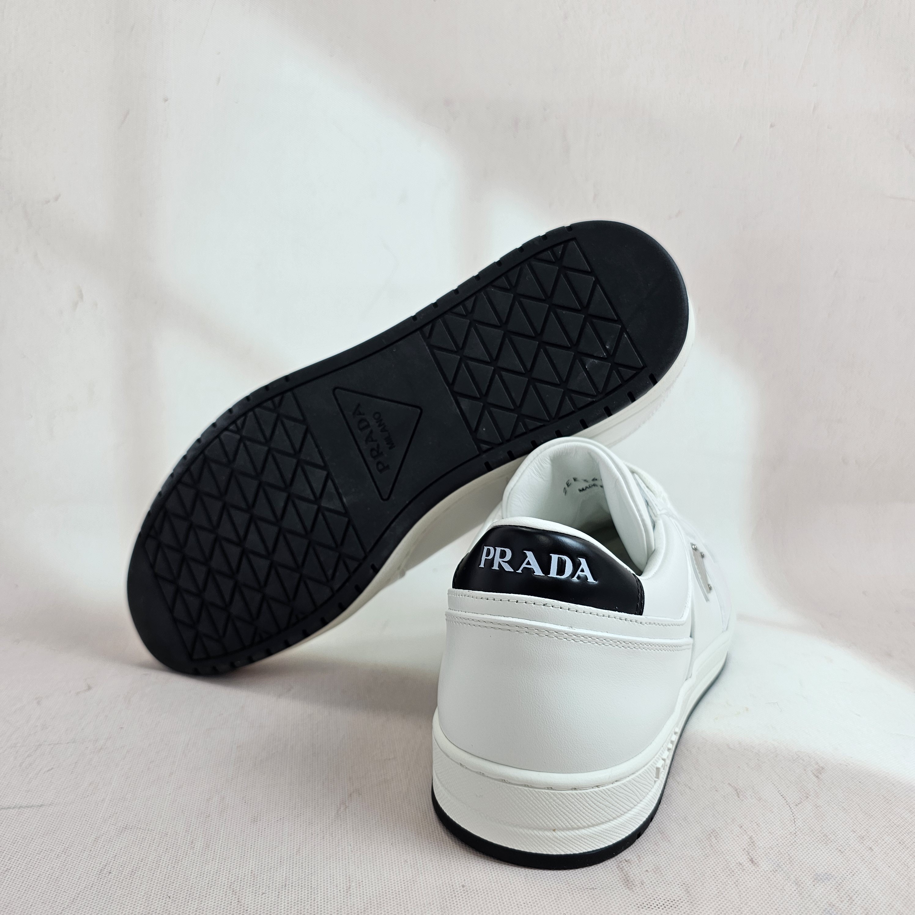 ★人気★【PRADA】★プラダ ダウンタウン レザー スニーカ.ー★