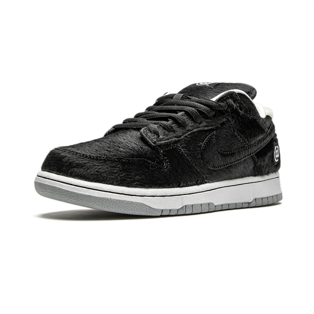 【送料無料】【代金引換】Nike SB Dunk Low “Medicom Toy - BE@RBRICK”【正規品】