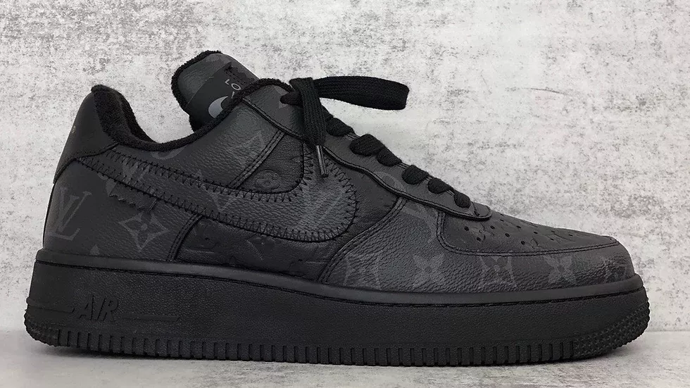 【新商品発売】【今年の新商品】SS-22 LOUIS VUITTON X NIKE AIR FORCE 1 SNEAKERS【本物保証】【代金引換】