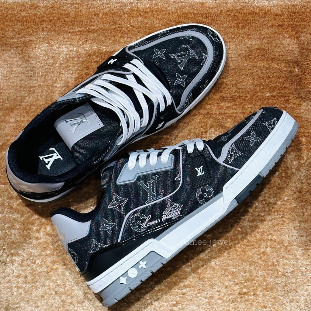 ＊コーデの主役に＊【Louis Vuitton】LV トレーナー スニーカー