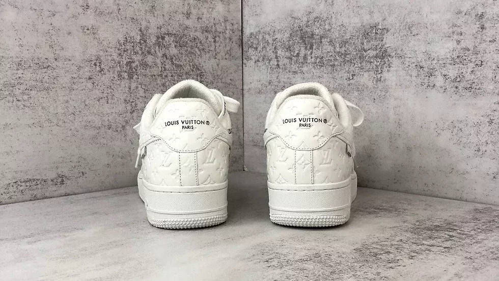 SS-22 LOUIS VUITTON X NIKE AIR FORCE 1 【本物保証】【代金引換】