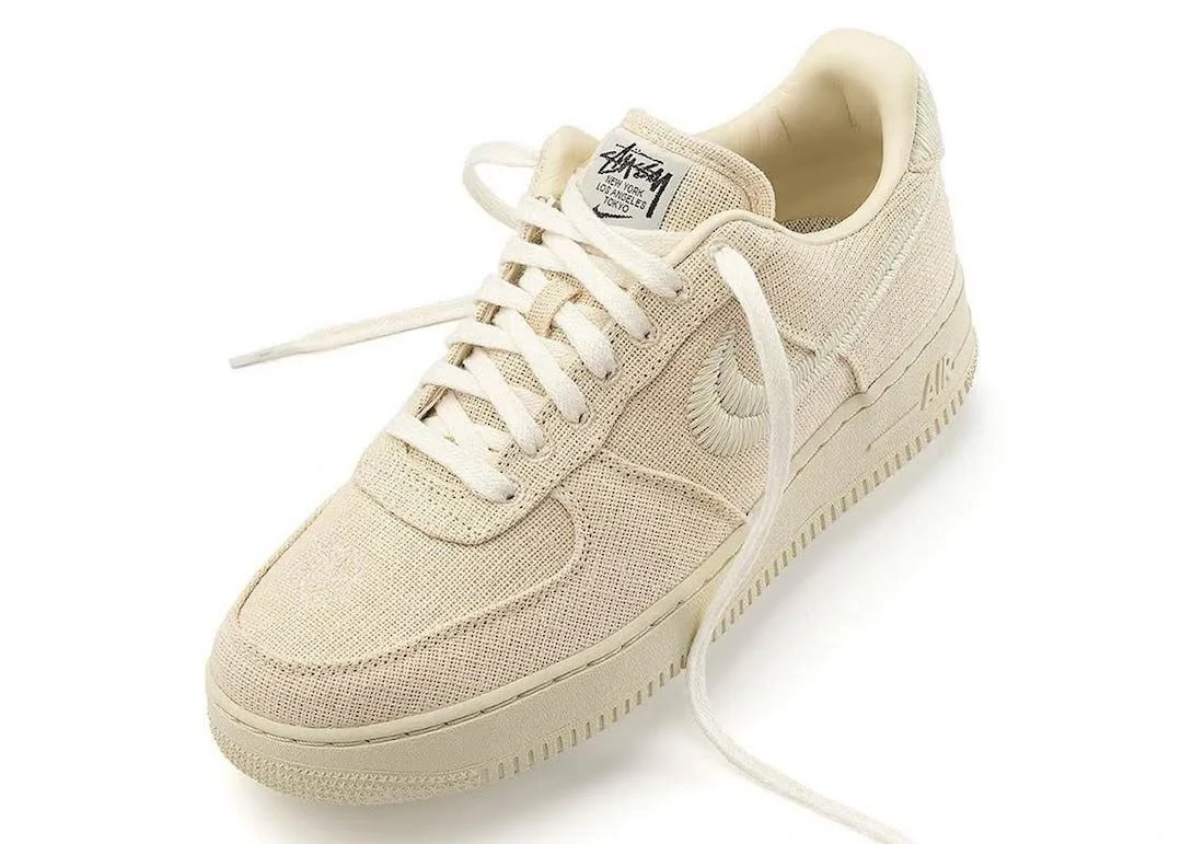 【送料無料】STUSSY X NIKE AIR FORCE 1 LOW FOSSIL STONE【代金引換】
