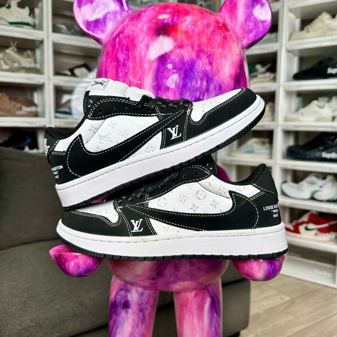 ◆正規品louis voitton◆Travis Scott x Nike Air Jordan 1 Low 送料無料