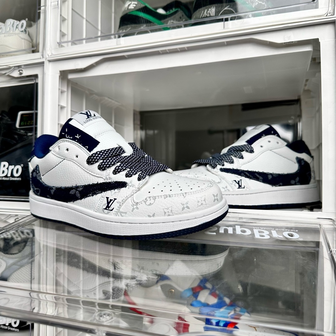 ◆正規品louis voitton◆Travis Scott x Nike Air Jordan 1 Low 送料無料