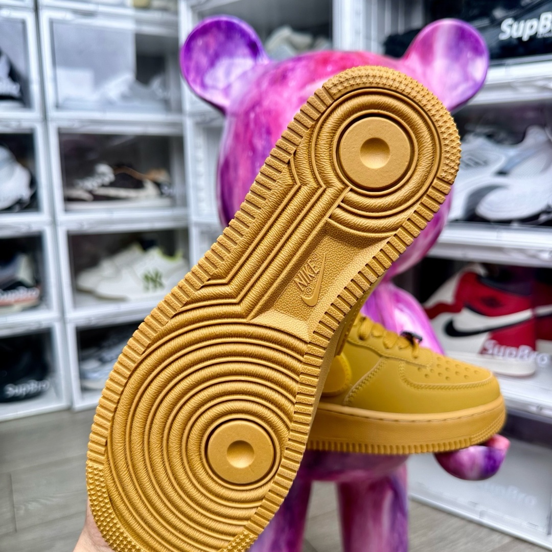 Nike Air Force 1 Big hook wheat