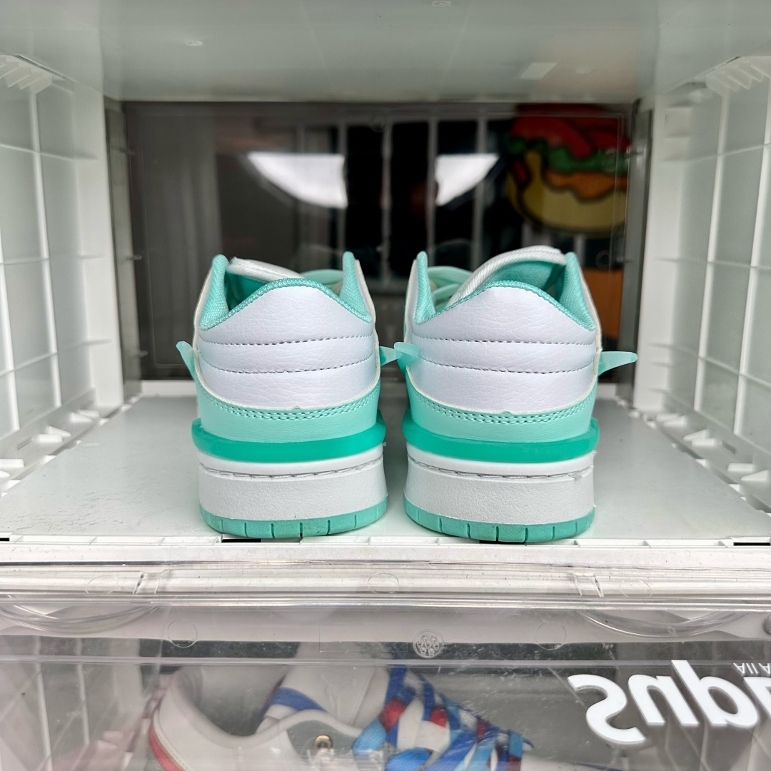 日本未入荷！Nike Dunk SB Flying Kick White Green