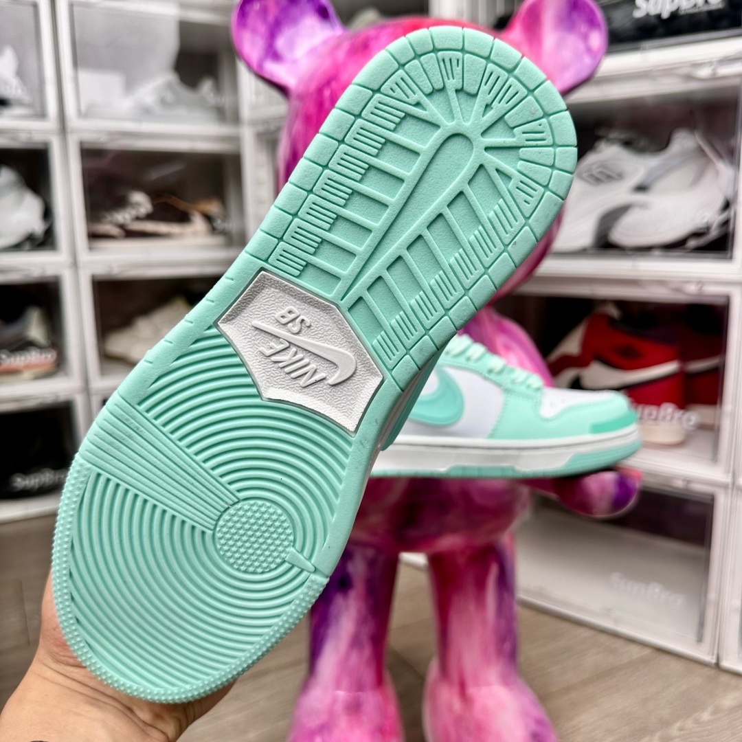 日本未入荷！Nike Dunk SB Flying Kick White Green