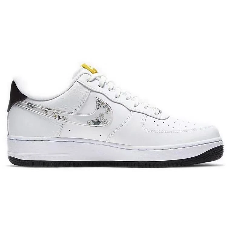 【送料無料】【代金引換】Nike Air Force 1 '07 LV8 【正規品】