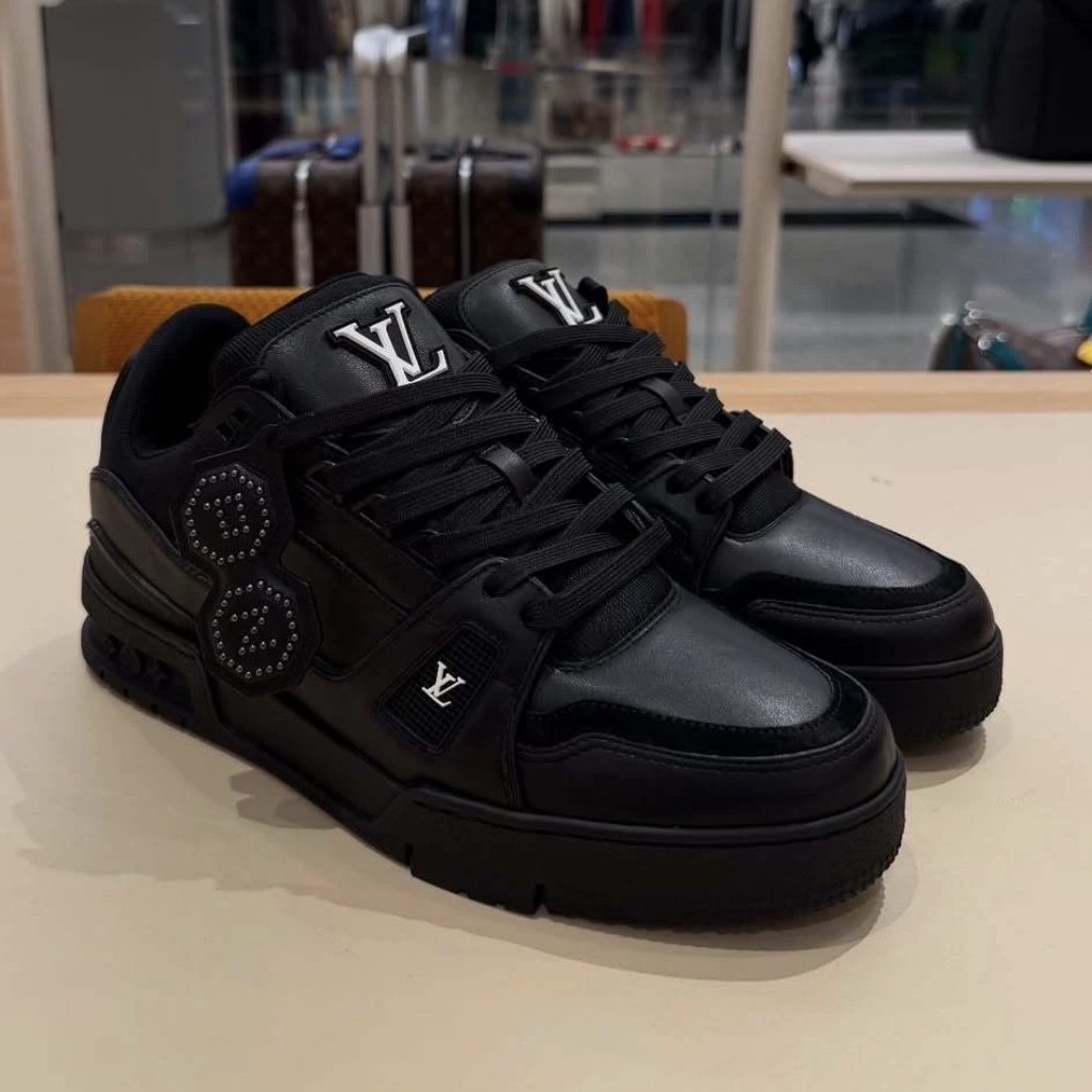 【大人気◆NIGOコラボ】ルイヴィトン LV トレイナー スニーカー