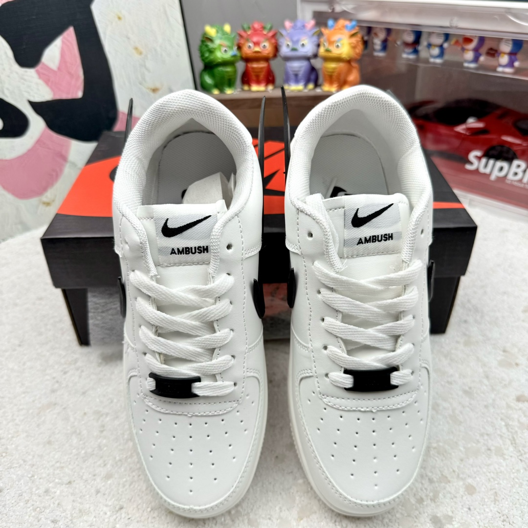 日本未入荷！Nike Air Force 1 Hook and Loop
