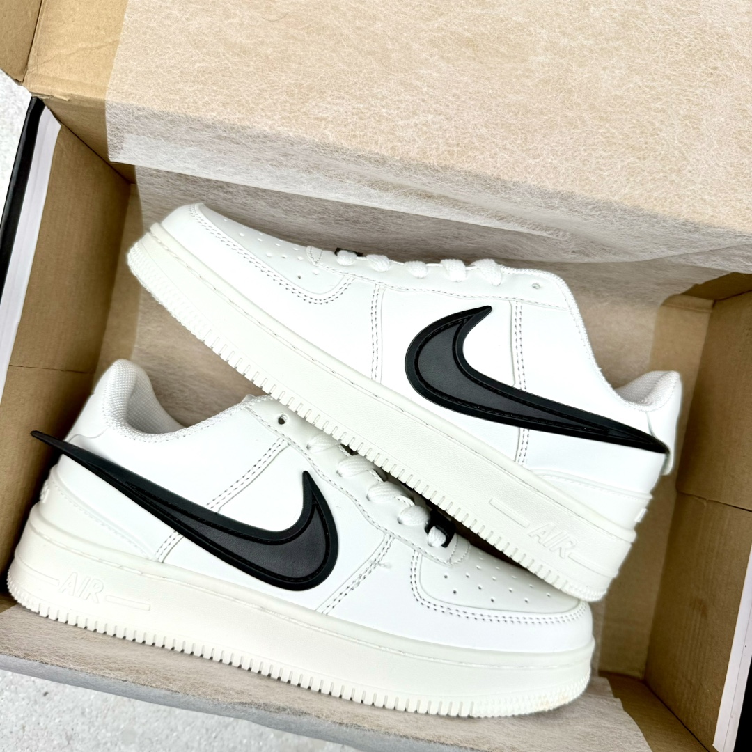 日本未入荷！Nike Air Force 1 Hook and Loop