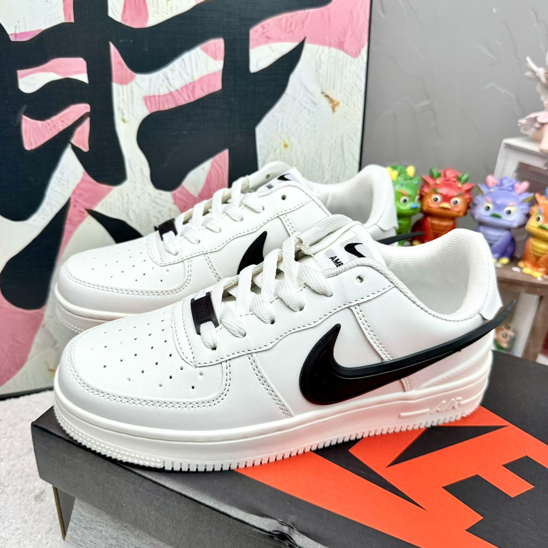 日本未入荷！Nike Air Force 1 Hook and Loop