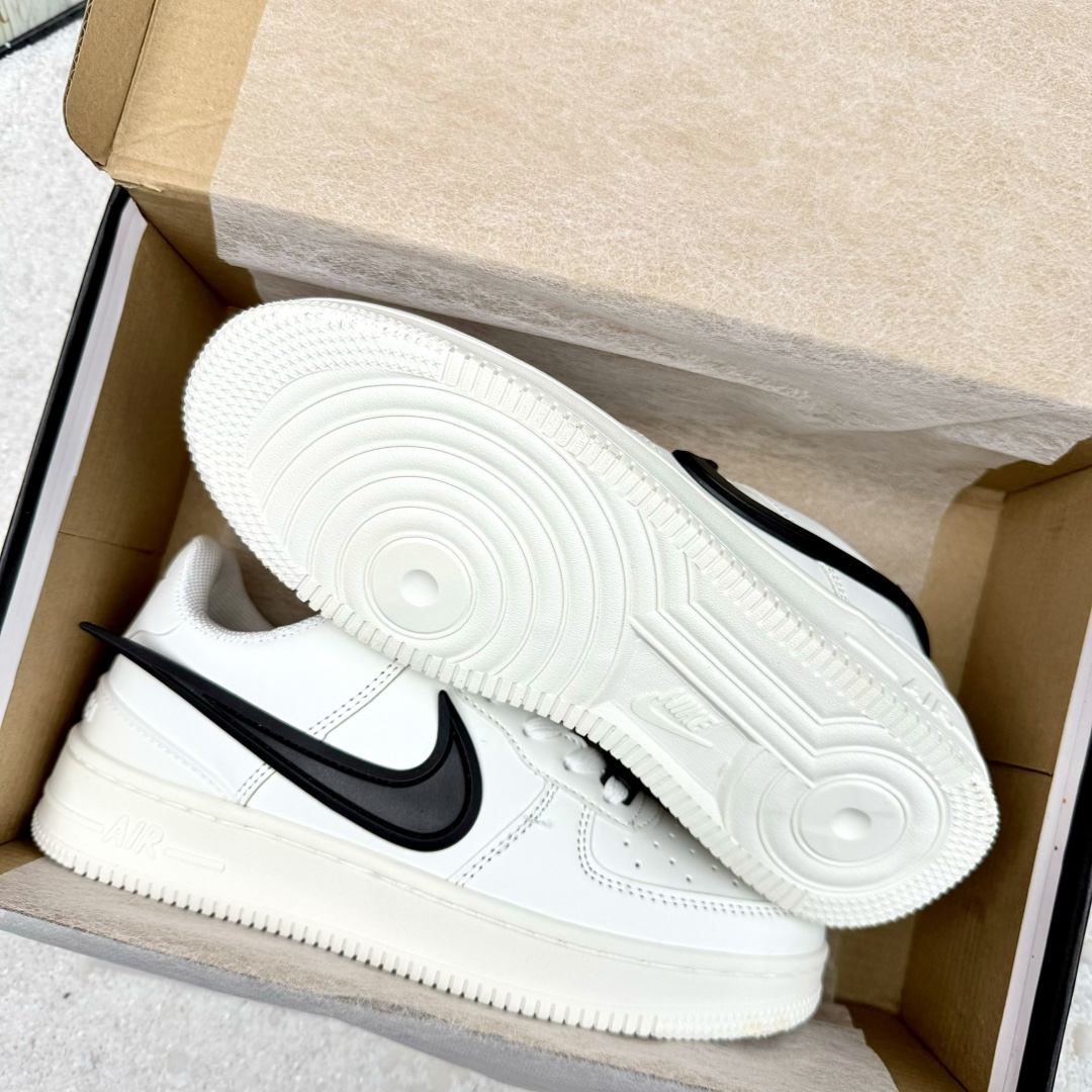 日本未入荷！Nike Air Force 1 Hook and Loop
