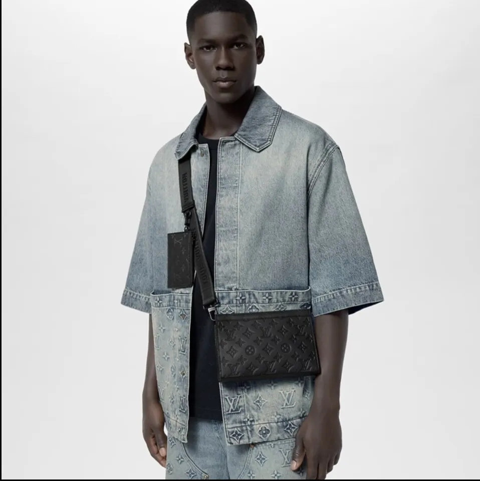 【大人気】LOUIS VUITTONGASTONWEARABLE モノグラムウォレット