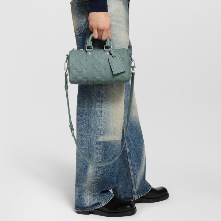 [SALE]ヴィトン Vuitton レア キーポルバンドリエール 25